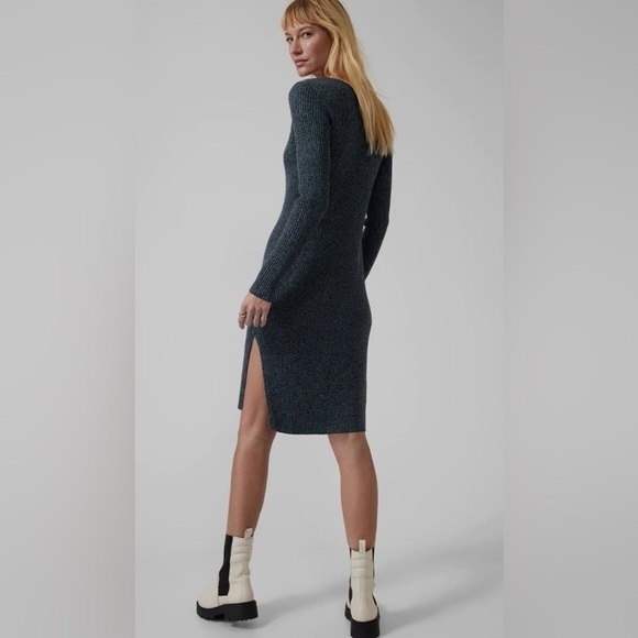 NWT Athleta Reverie Ribbed Sweater Dress Navy V-Neck Large - Picture 2 of 15